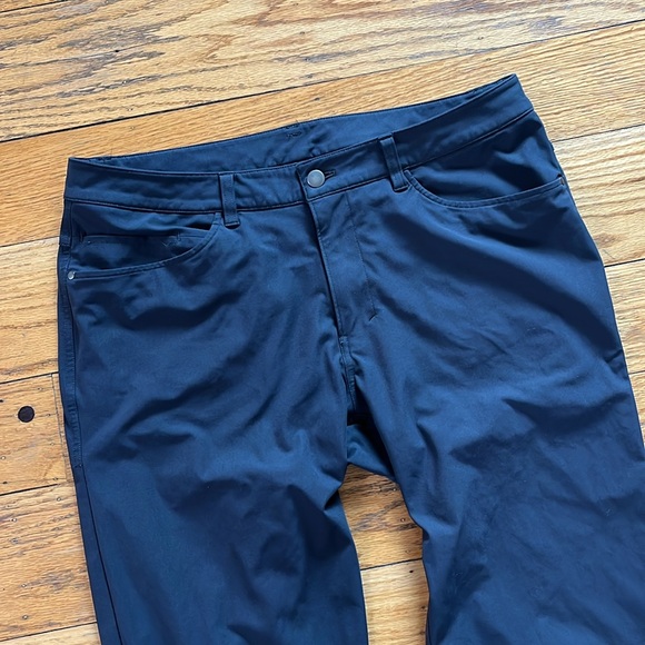 Lululemon ABC Pant Classic *34" - Black - Picture 6 of 12